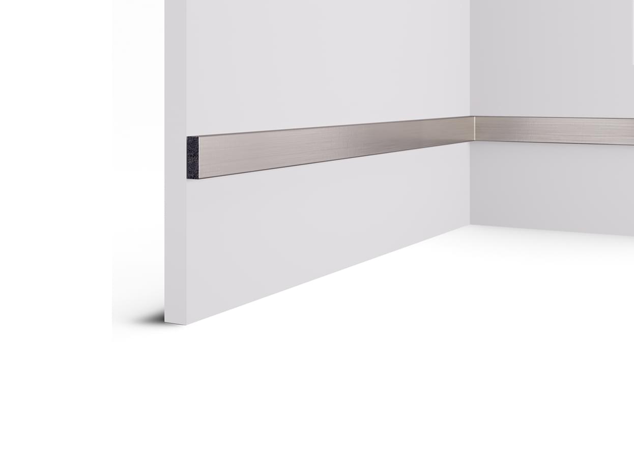 Лепнина Cosca Decor Рейка Рейка 052 Хром Матовый 3000 мм 3x300x1