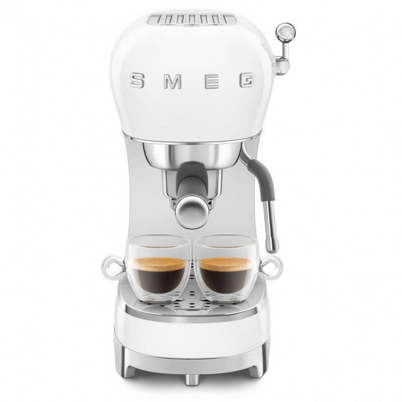 Рожковая кофеварка SMEG ECF02WHEU белый