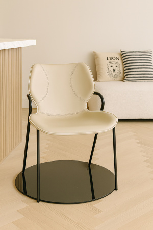 Стул обеденный на металлическом каркасе с обивкой из искусственной кожи , LN3650_1